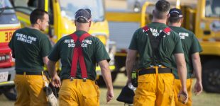 Qld mayor praises firefighters and residents
